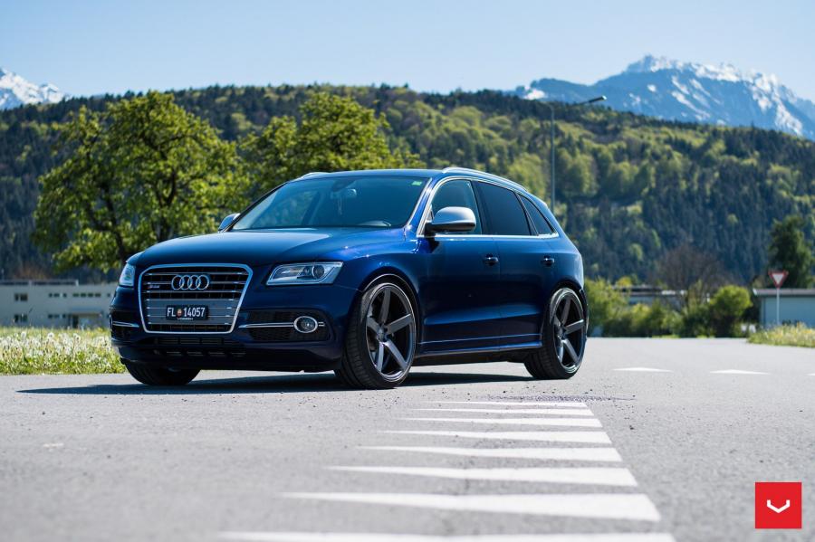  Audi SQ5 on Vossen Wheels (CV3R) 2017 года  (фото 13 из 33)